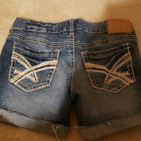 Jean shorts - Picture 3 of 3